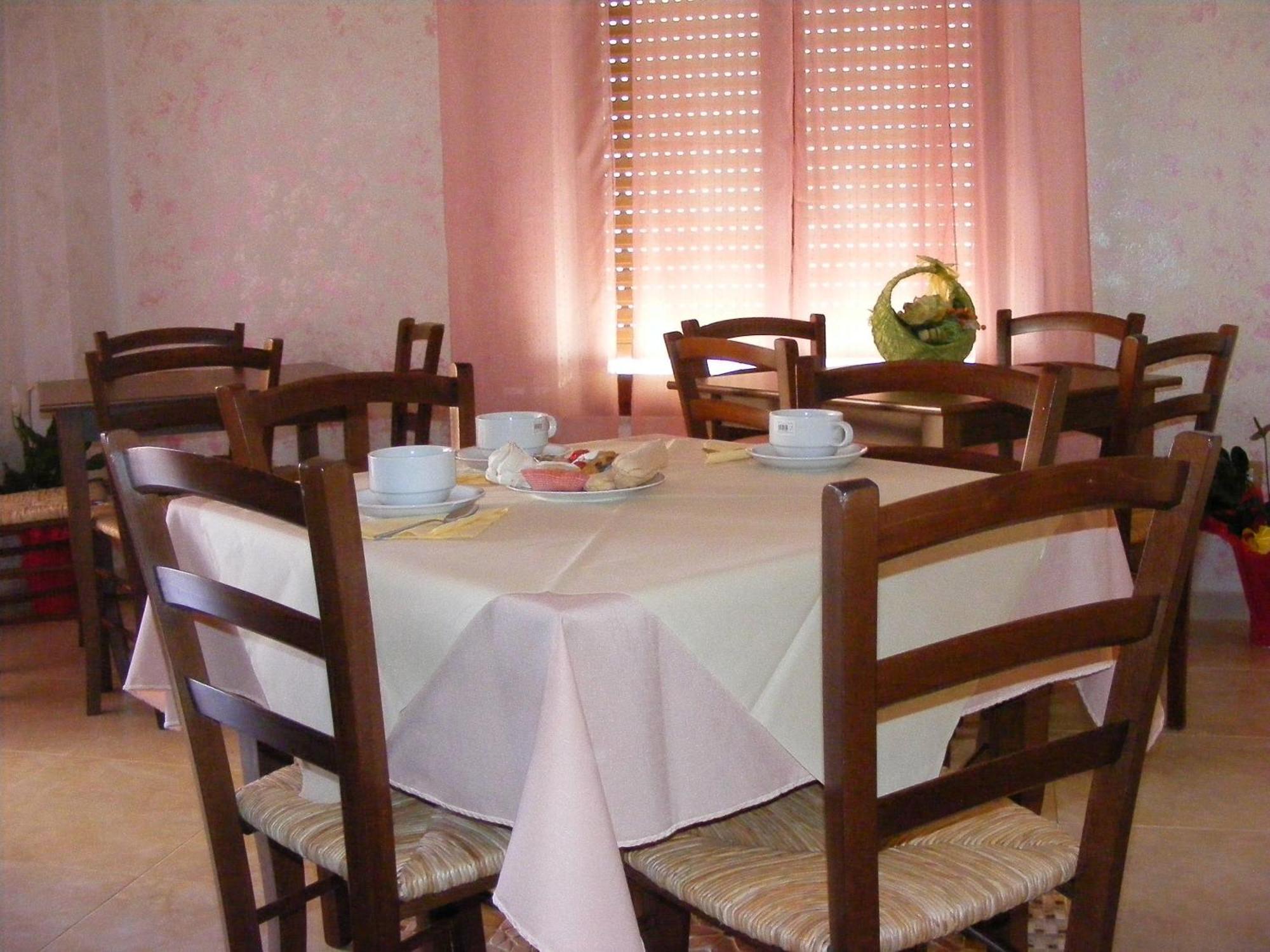 Bed and Breakfast Sa Marina La Caletta Esterno foto
